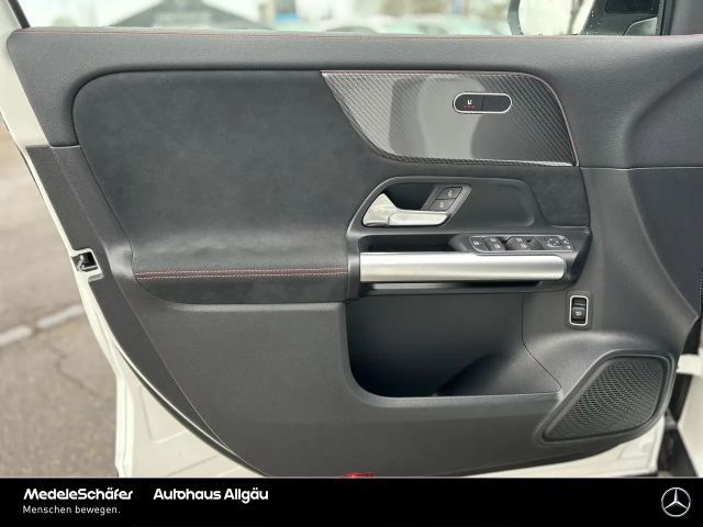 Mercedes-Benz GLA 200 AMG Line