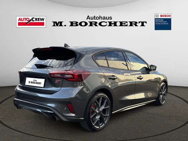 Ford Focus Limited ST Line