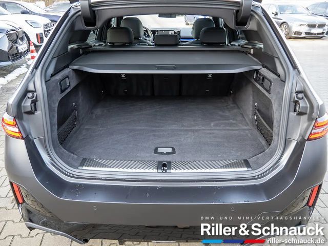 BMW 540 540d M-Sport Touring xDrive