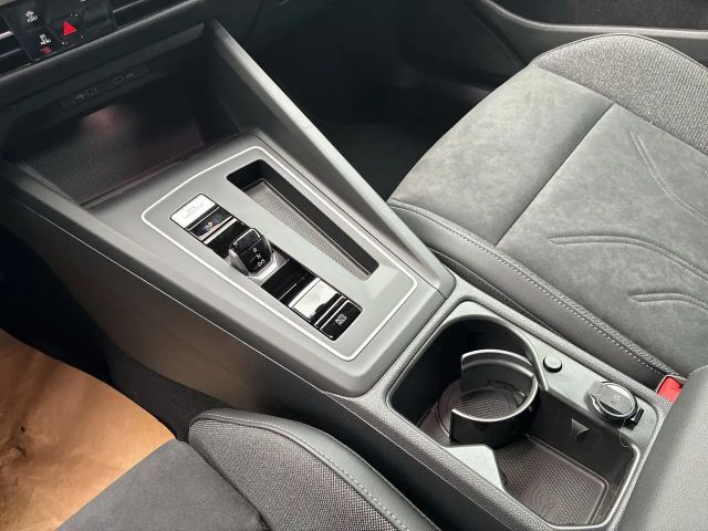 Volkswagen Golf Business DSG Variant