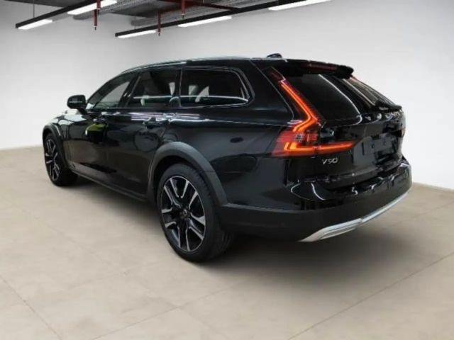 Volvo V90 Cross Country AWD Plus