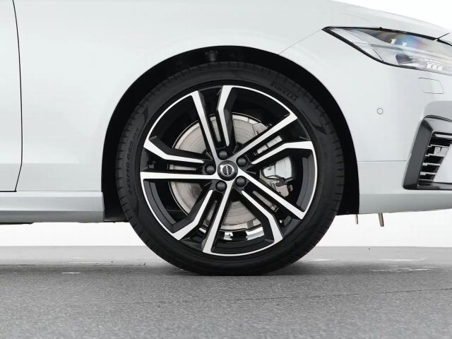 Volvo V90 AWD Dark Plus T8