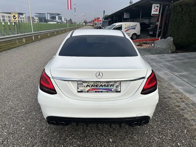 Mercedes-Benz C 220 4MATIC C 220 d Sedan