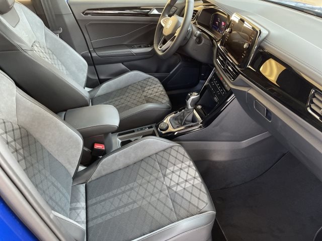 Volkswagen T-Roc 2.0 TSI 4 Motion DSG AHK Pano LED