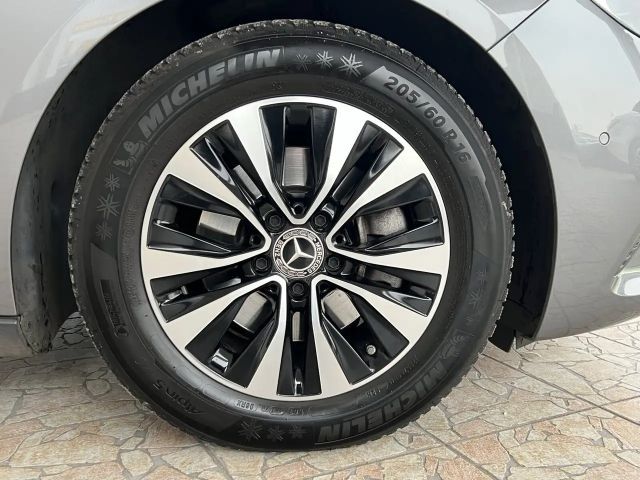 Mercedes-Benz B 180 B 180 d