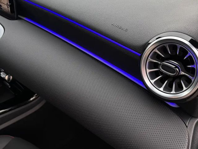 Mercedes-Benz A 200 A 200 d AMG Line