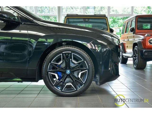 BMW iX 40 SkyLounge Massage HK HUD Soft Laser 360
