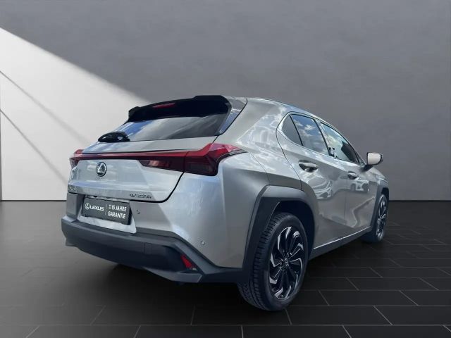 Lexus UX 250h