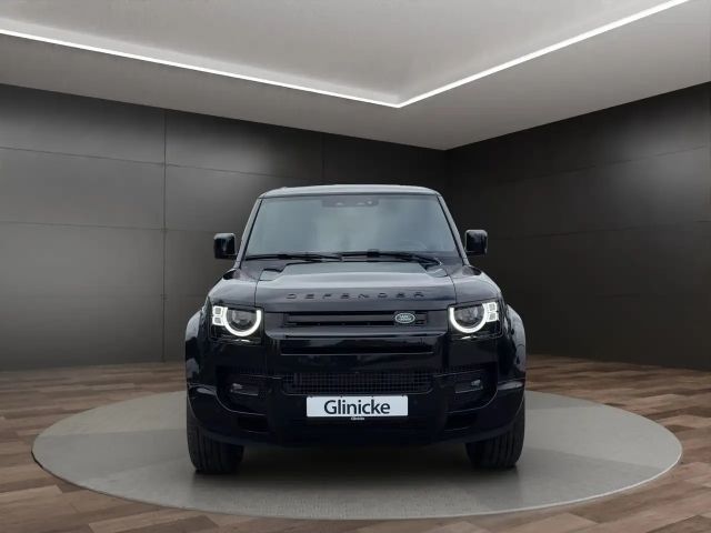 Land Rover Defender 110 D250 Dynamic SE
