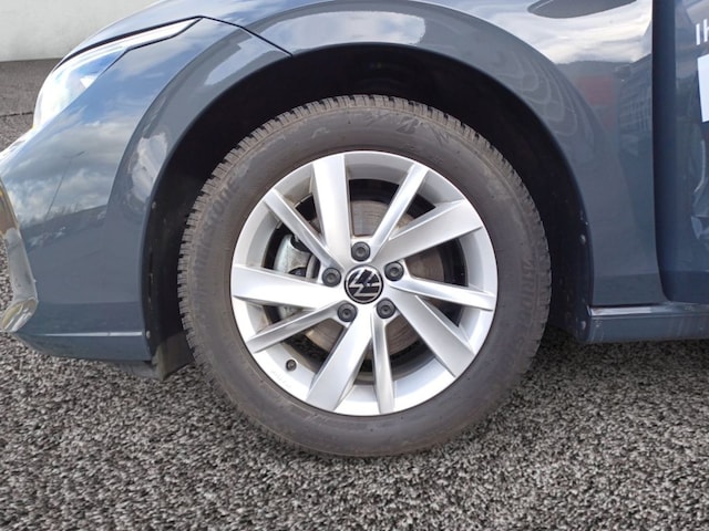 Volkswagen Golf 1.5 eTSI DSG Variant