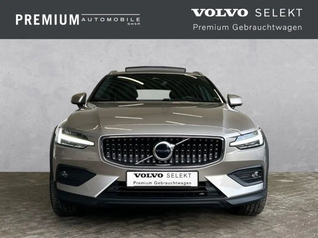 Volvo V60 Cross Country AWD Ultimate
