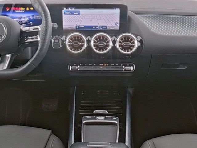 Mercedes-Benz EQA 300 4MATIC