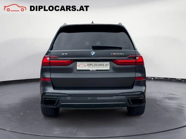 BMW X7 M50 i