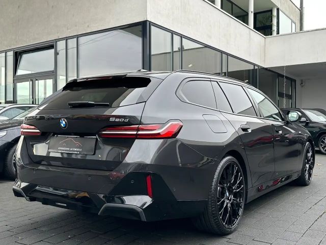 BMW 520 520d M-Sport Touring