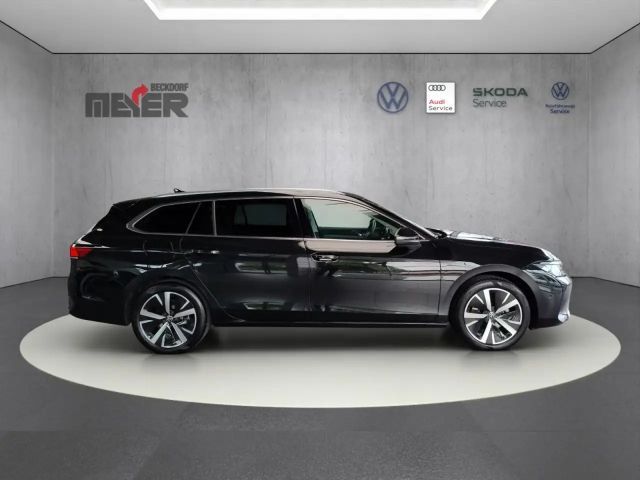 Volkswagen Passat 1.5 eTSI Business DSG Variant