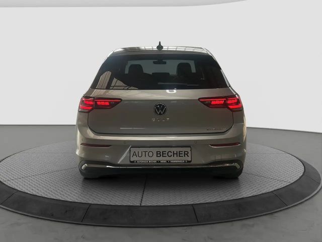 Volkswagen Golf DSG Style eHybrid