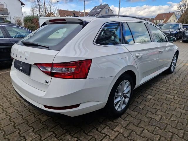 Skoda Superb 1.4 TSI Ambition Combi iV