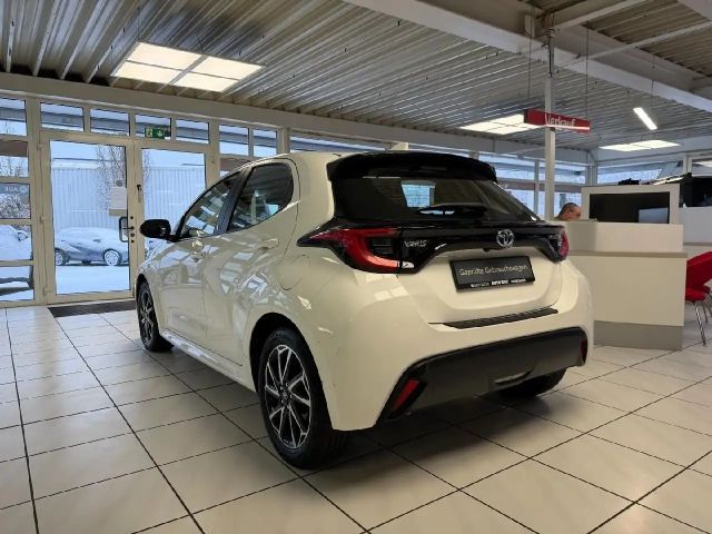 Toyota Yaris Hybride Team D