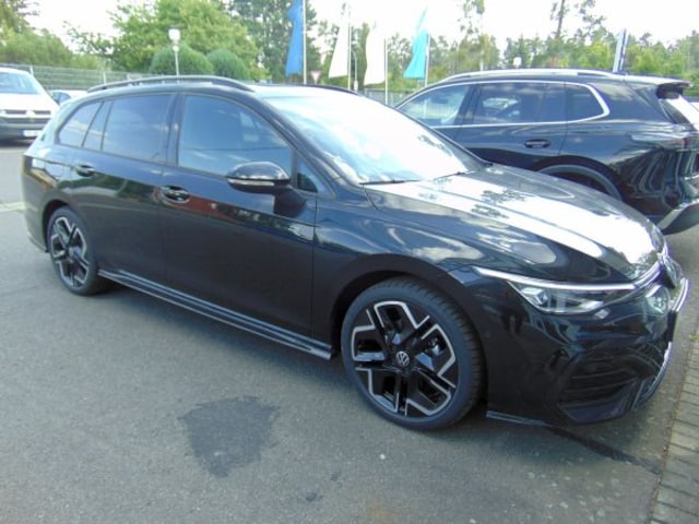 Volkswagen Golf 1.5 eTSI DSG Variant