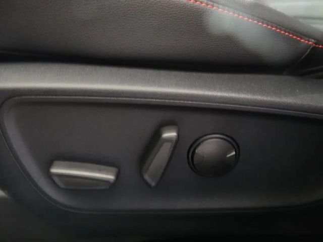 Ford Kuga Plug in Hybrid ST Line X