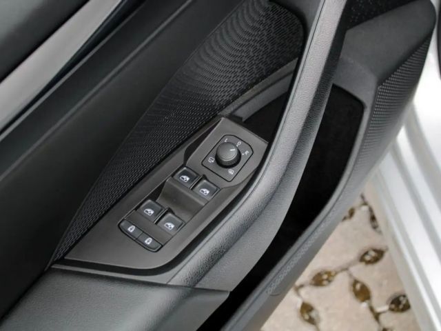 Skoda Octavia 1.5 TSI Ambition Combi