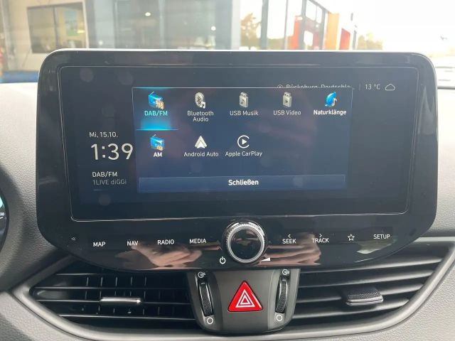 Hyundai i30 FAMILY *NAVI*KAMERA*CARPLAY*