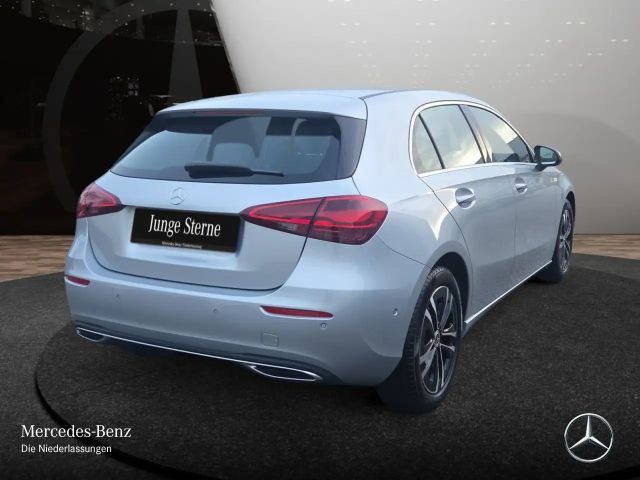 Mercedes-Benz A 200 Progressive