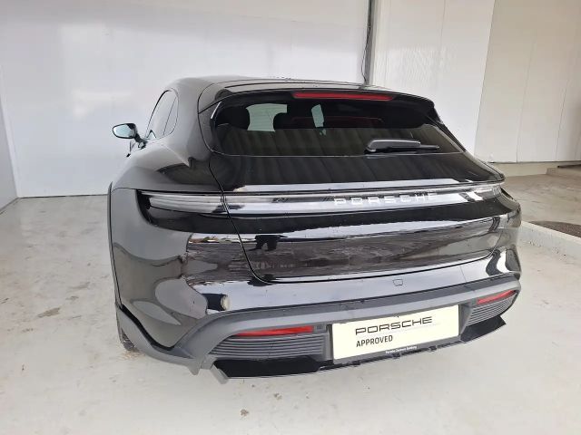 Porsche Taycan 4S Cross Turismo