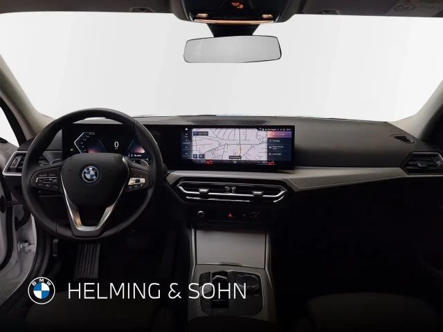 BMW 330 330e Touring