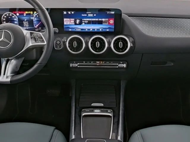 Mercedes-Benz GLA 200 Progressive