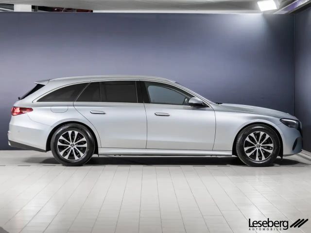 Mercedes-Benz E 200 AVANTGARDE Estate