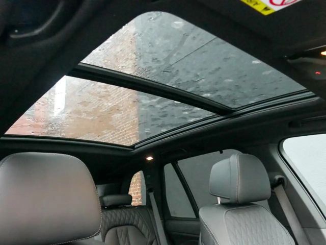 BMW X5 Individual M-Sport xDrive50e