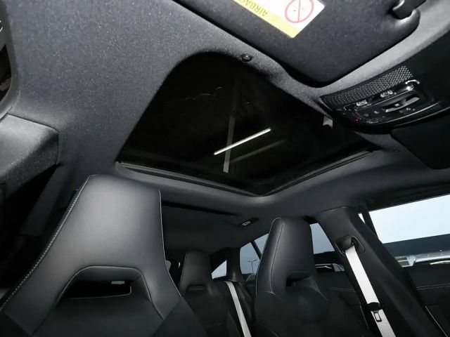 Mercedes-Benz CLA 200 AMG Line