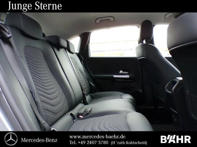 Mercedes-Benz B 180 Progressive Sedan