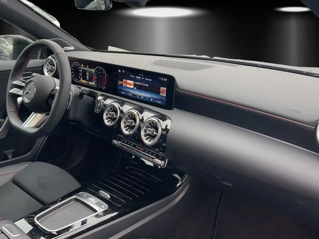 Mercedes-Benz A 220 A 220 d AMG Line