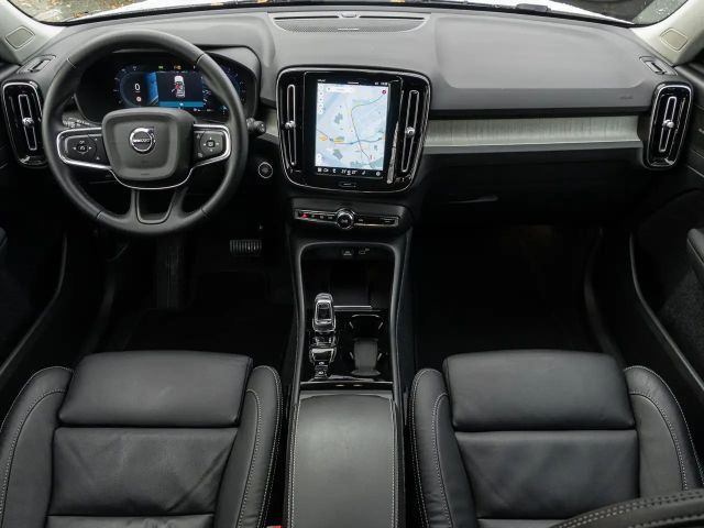 Volvo XC40 Dark Plus