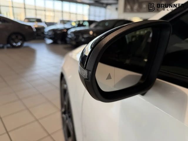 Mercedes-Benz A 220 4MATIC AMG Line