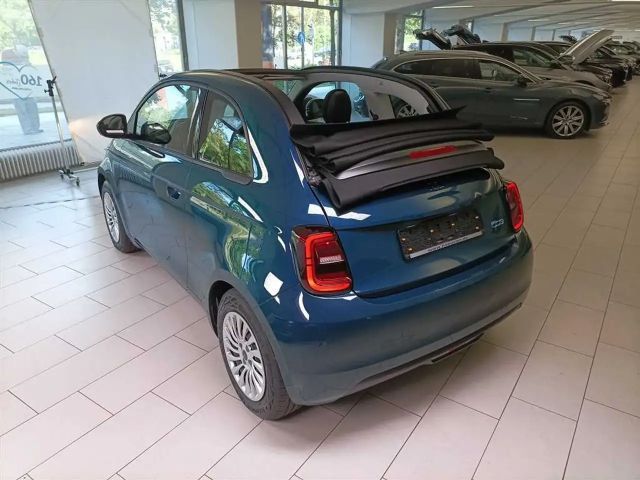 Fiat 500e Neue 500 Cabrio CarPlay DAB Radio Klimaautomatik