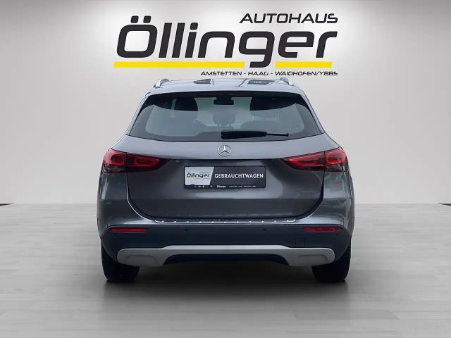 Mercedes-Benz GLA 180 GLA 180 d