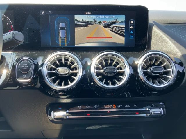 Mercedes-Benz B 220 4MATIC Progressive Sedan