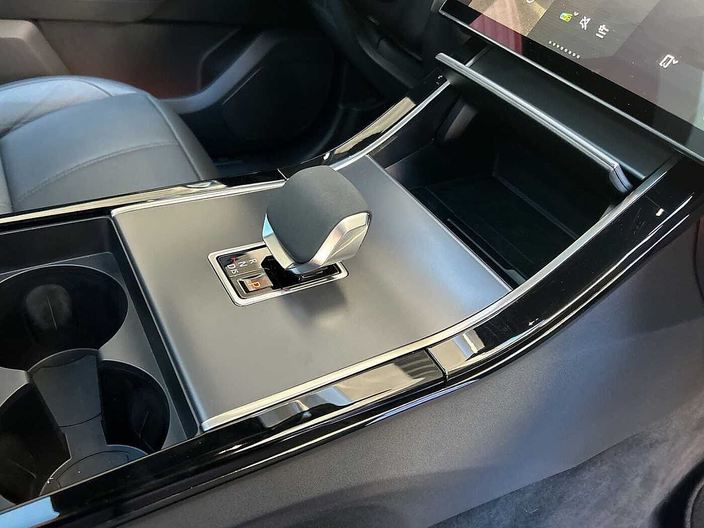 Land Rover Range Rover Velar Dynamic SE