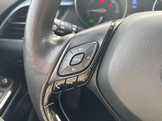 Toyota C-HR Hybride Team D