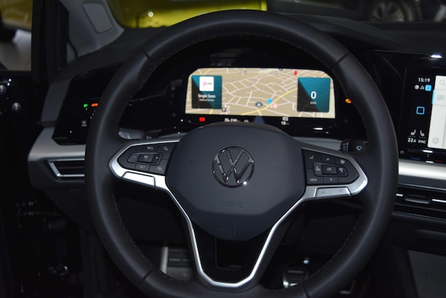 Volkswagen Golf TDI Navi Kamera GJR ACC