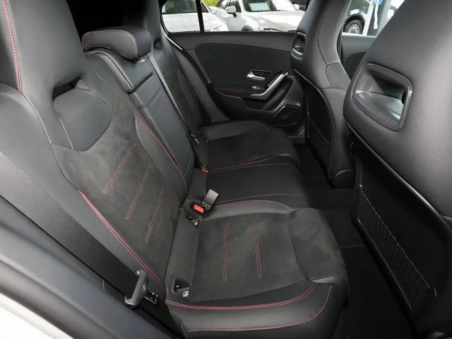 Mercedes-Benz A 200 AMG Line