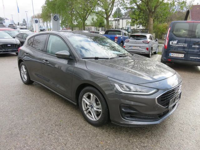 Ford Focus Cool & Connect