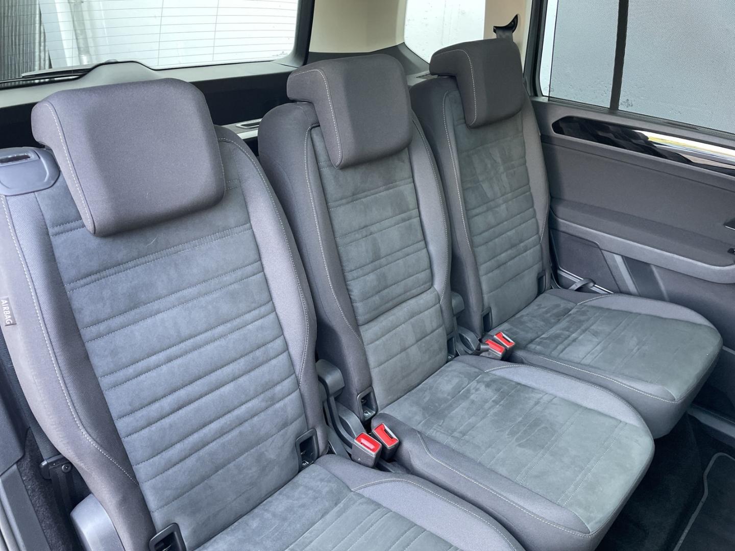 Volkswagen Touran 1.5 TSI DSG R-Line