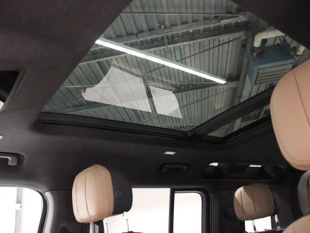 Land Rover Defender 110 Black Pack Dynamic HSE