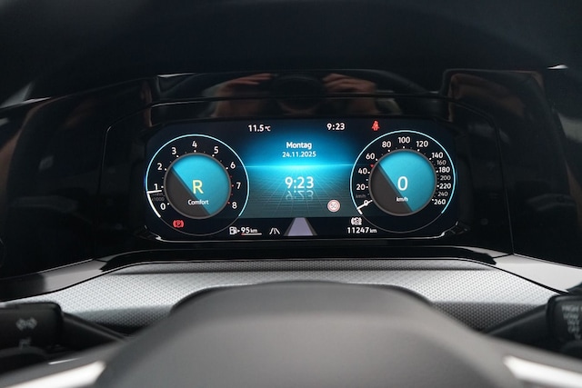 Volkswagen Golf 1.5 eTSI Golf VIII