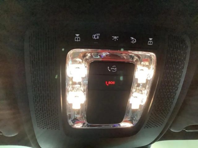 Mercedes-Benz GLA 200 MBUX+MBeam+Night+Ambiente+Fahrassist+LED