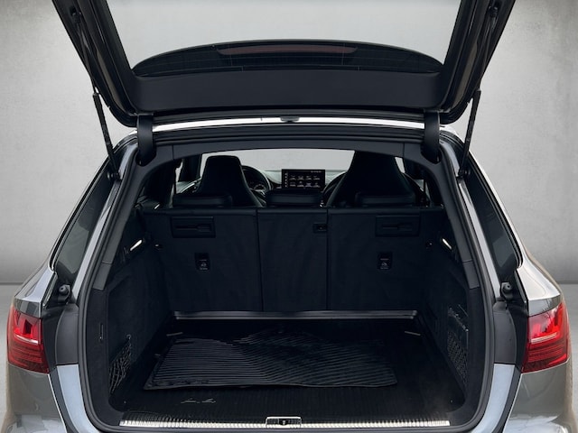 Audi A4 35 TFSI Avant S-Line S-Tronic